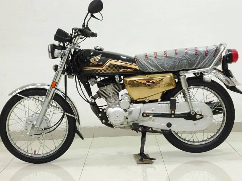 Honda CG 125 2024 Model  Gold Edition 2