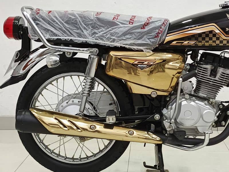 Honda CG 125 2024 Model  Gold Edition 3