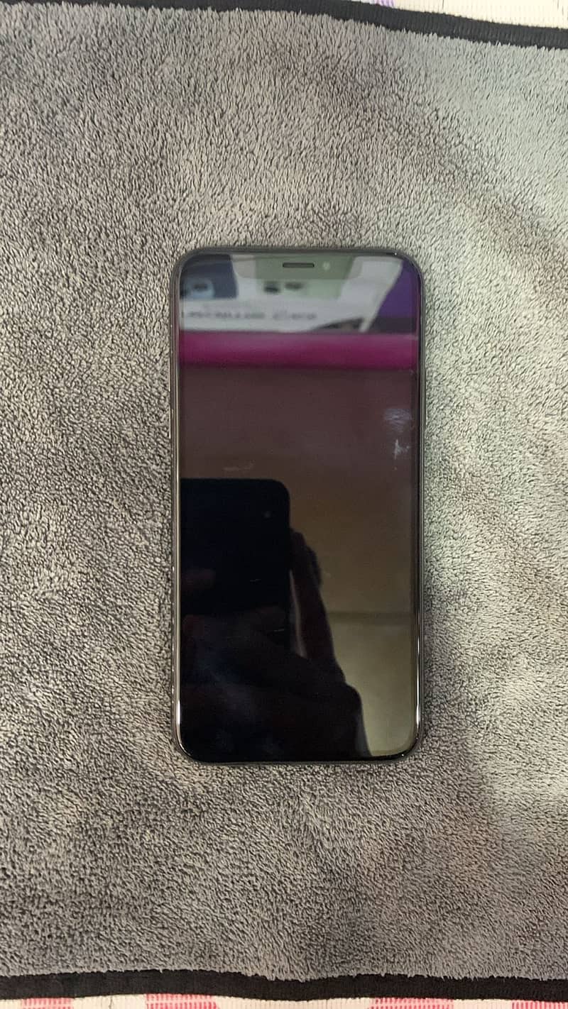 IPhone X 64GB PTA Approved 4