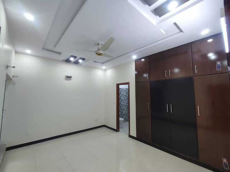 Ground portion for rent in G15 size 7 Marla near to markaz best location more five options available 6