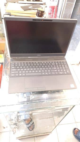 Dell precision 7560 0