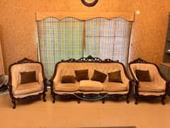 Five seater sofa with white cushioning, sheesham wood