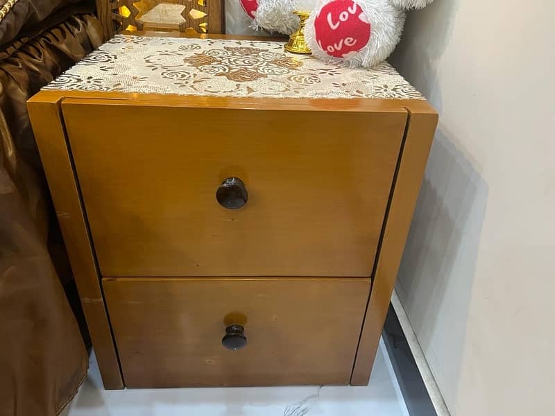 Urgent Sale | Wooden Bed + Two Side Tables 4