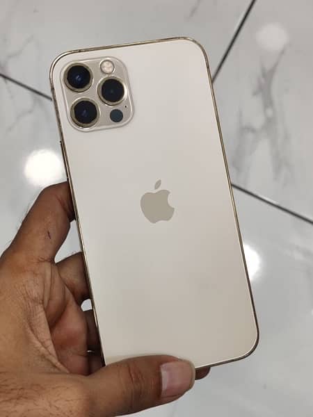 iphone 12Pro gold 1