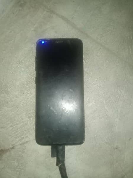 Samsung S8 bord ok ha panal kharab ha 4 /64 pta appr 2