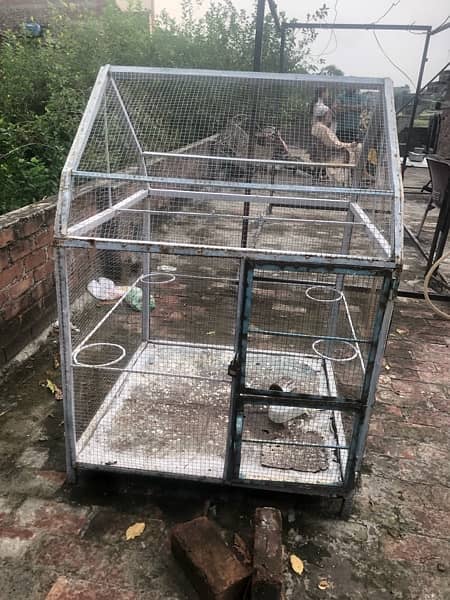 Iron Cage For Sale In Good Condition. 3