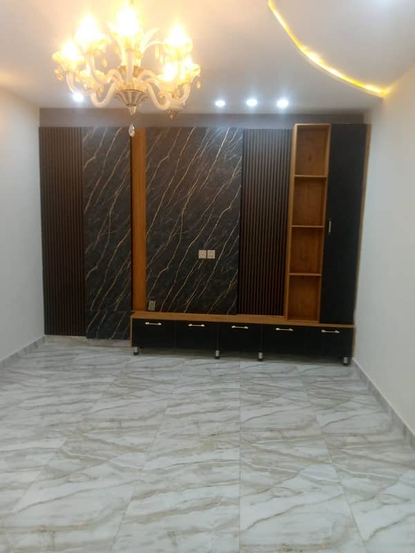 10 Marla Brand New House for rent in Bahria Town Lahore 25