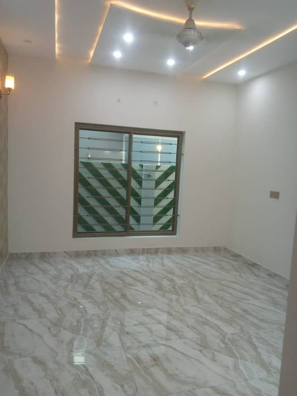 10 Marla Brand New House for rent in Bahria Town Lahore 27