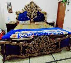 King Bed, Two side Tables, Dressing Table for salle