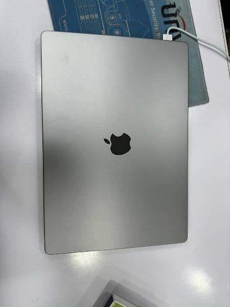 Apple MacBook pro M1 1