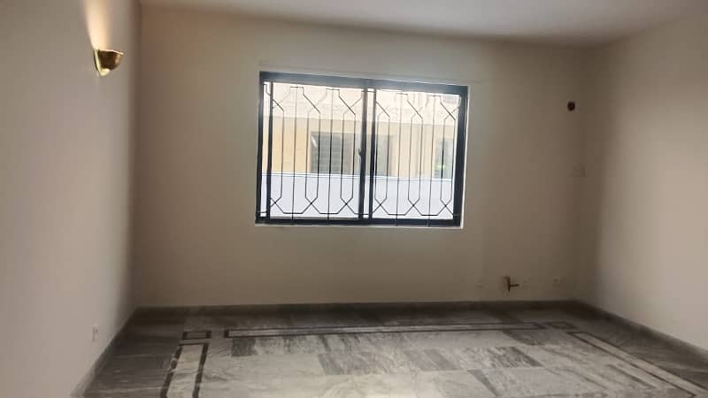 2 Kanal Lower portion Upper lock with basement 4 bed attach bath drawing dining tv lounge kitchen available for rent in DHA Phase 3 9