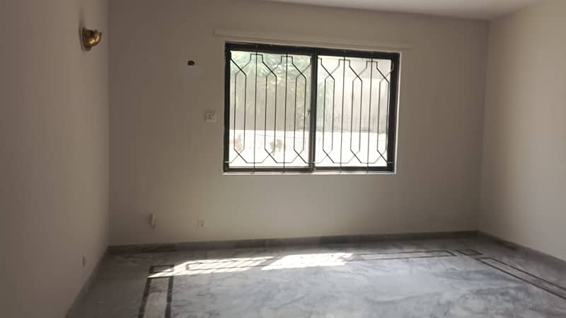 2 Kanal Lower portion Upper lock with basement 4 bed attach bath drawing dining tv lounge kitchen available for rent in DHA Phase 3 15