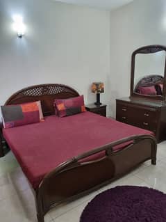 Pure Sheesham Bed set