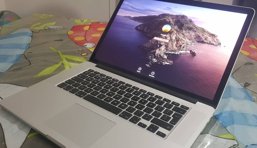 MacBook Pro, Mid-2012, 15.4 inches, 8GB RAM, 500GB Flash Storage 3