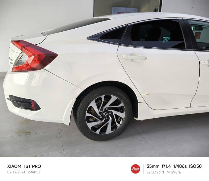 Honda Civic 2017 4