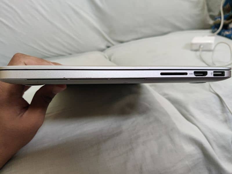 Apple Macbook Pro (Late 2013) 7