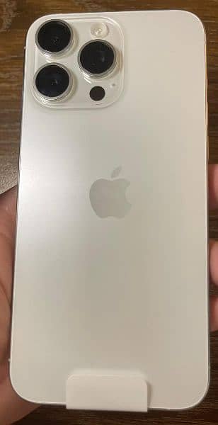 iPhone 15 Pro Max (Factory Unlocked) 1