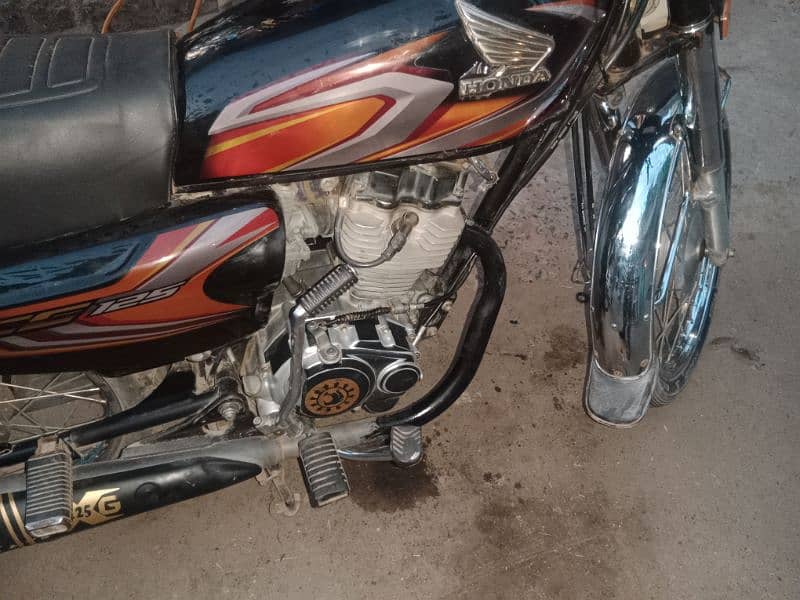 Honda CG 125 available for sale 5