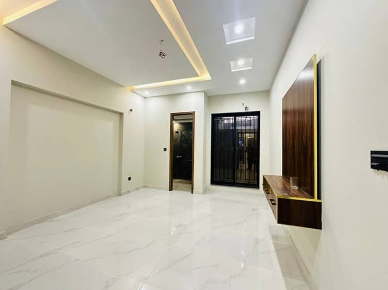 5 Marla luxury House Available For RENT In Paragon City Lahore 3