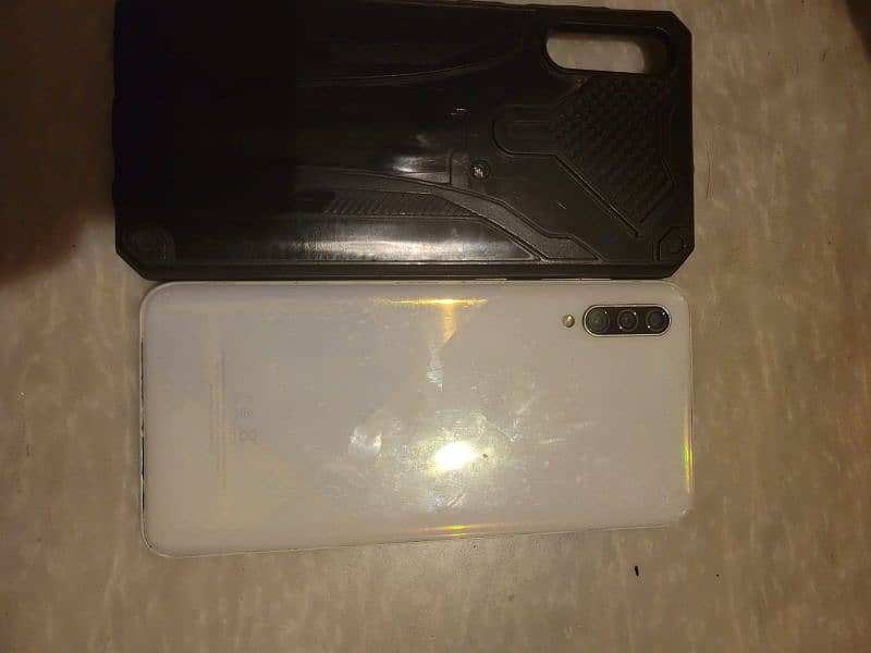 SAMSUNG A30S(Read description) 4