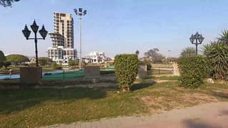 10 Marla Plot For Sale In Bahria Town Lahore On Best Price