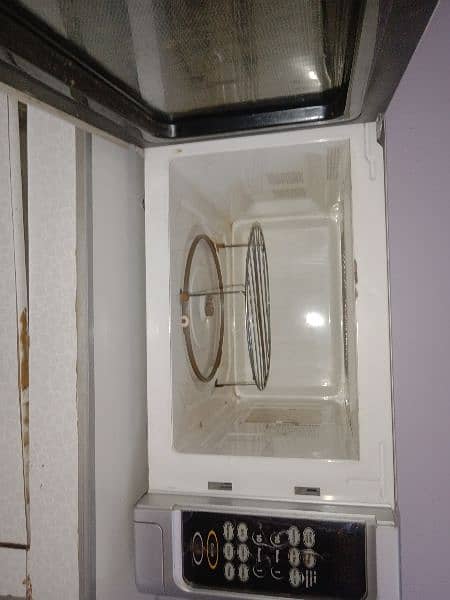 Haier Microwave 3