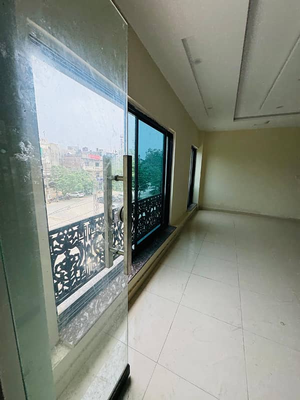 8 Marla floor available for rent in DHA Phase 5 2