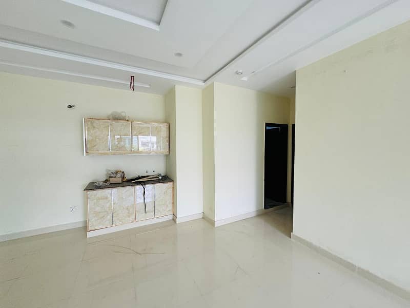 8 Marla floor available for rent in DHA Phase 5 8