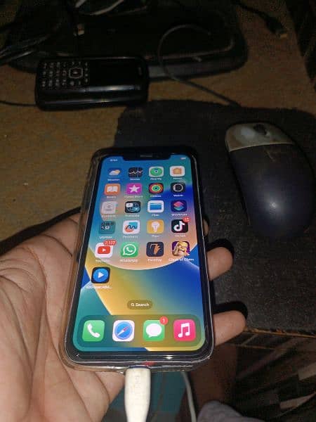 iPhone x 64gb Zong sim chalata he face id failed battery boost 1