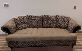 6 seater Sofa set (Contact on WhatsApp only)