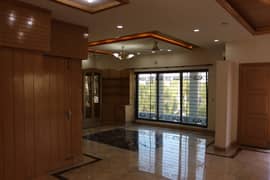 1 Kanal Beautiful Separated First Floor Available For Rent