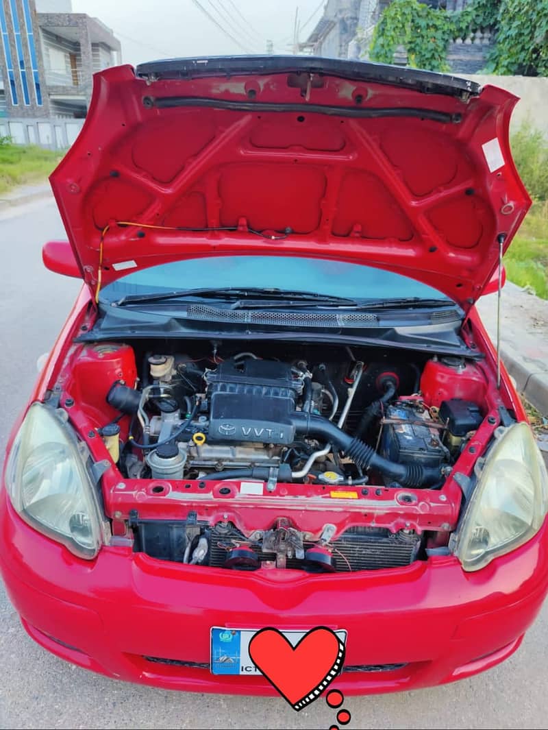 Toyota Vitz 2004, 13