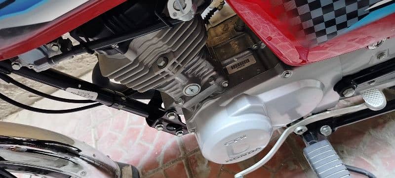 New Honda 125. . . . 03044633267 6