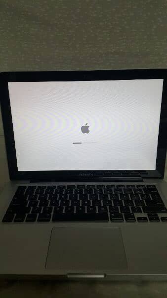 Macbook pro 2012. core i5.4GB Ram. 128GB Samsung latest SSD 1