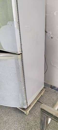 Dawlance medium size fridge