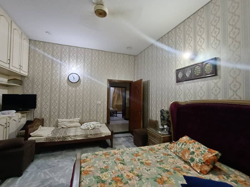 1 Kanal Corner Beautiful Tripal Story Building For Rent In Johar Town Lahore Super Hot Location Near LGS School or LDA Complex Near Main Road 18