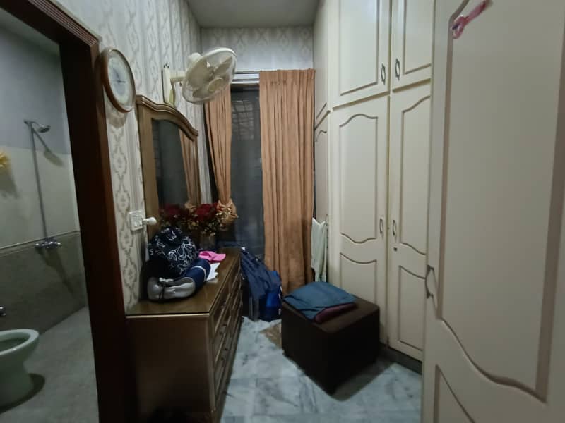 1 Kanal Corner Beautiful Tripal Story Building For Rent In Johar Town Lahore Super Hot Location Near LGS School or LDA Complex Near Main Road 20