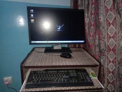 Computer with trolly