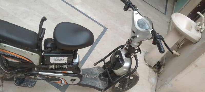 electric bicycle for sell with padals 3