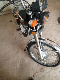 Honda 125CG baik for sale my call WhatsApp 0326/32/01071