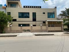 Corner 08 Marla Semi Commercial Building Near Ghalib Market Gulberg 3 For Sale