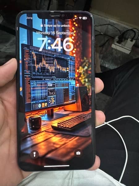 IPHONE 11 Pro max 5