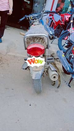 Honda 125 2015 urgent sale contact 0/3/1/5/2/3/9/6/6/5/8