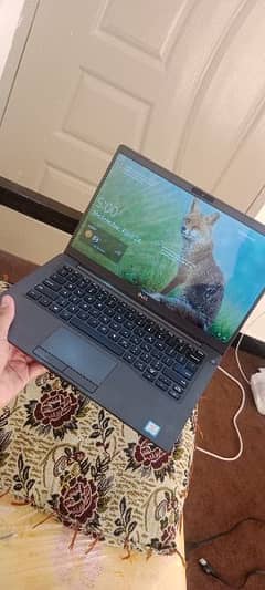 Dell Latitude 7400