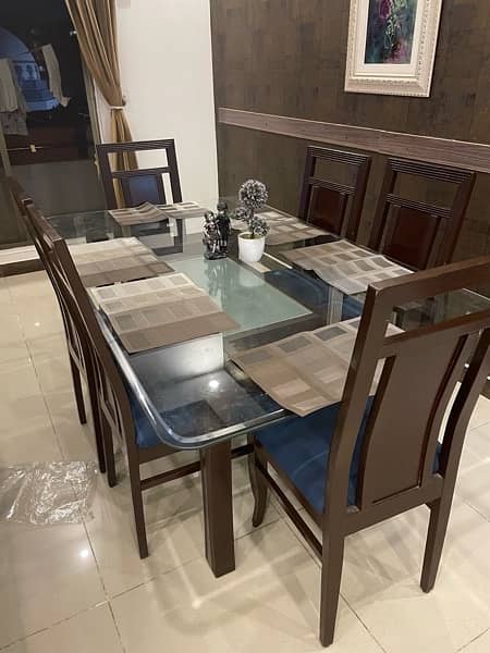 DINING TABLE AVAILABLE 2