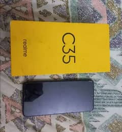 realme c35