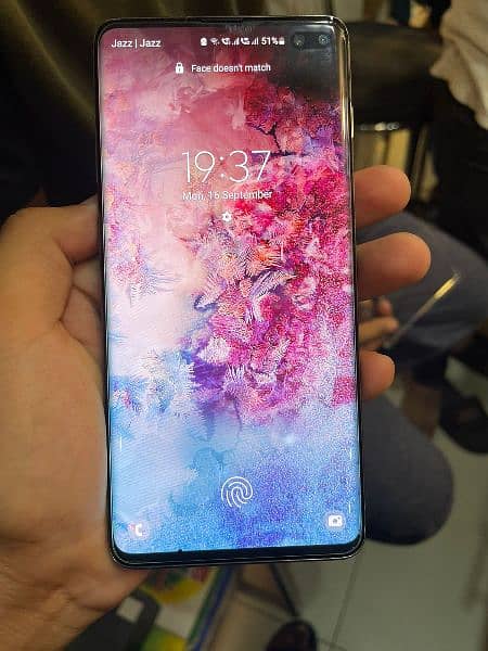 Samsung S10 plus dual sim Pta approved with box 1