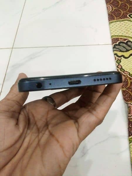 Infinix smart 8 4+4 /64 3