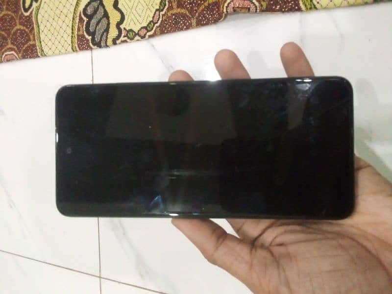 Infinix smart 8 4+4 /64 4