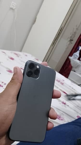 iphone 11 pro 64 GB Factory unlock non pta 10/10 without box 1